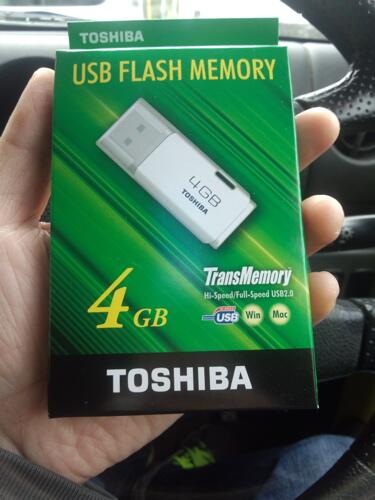 USBメモリ販売コンビニ