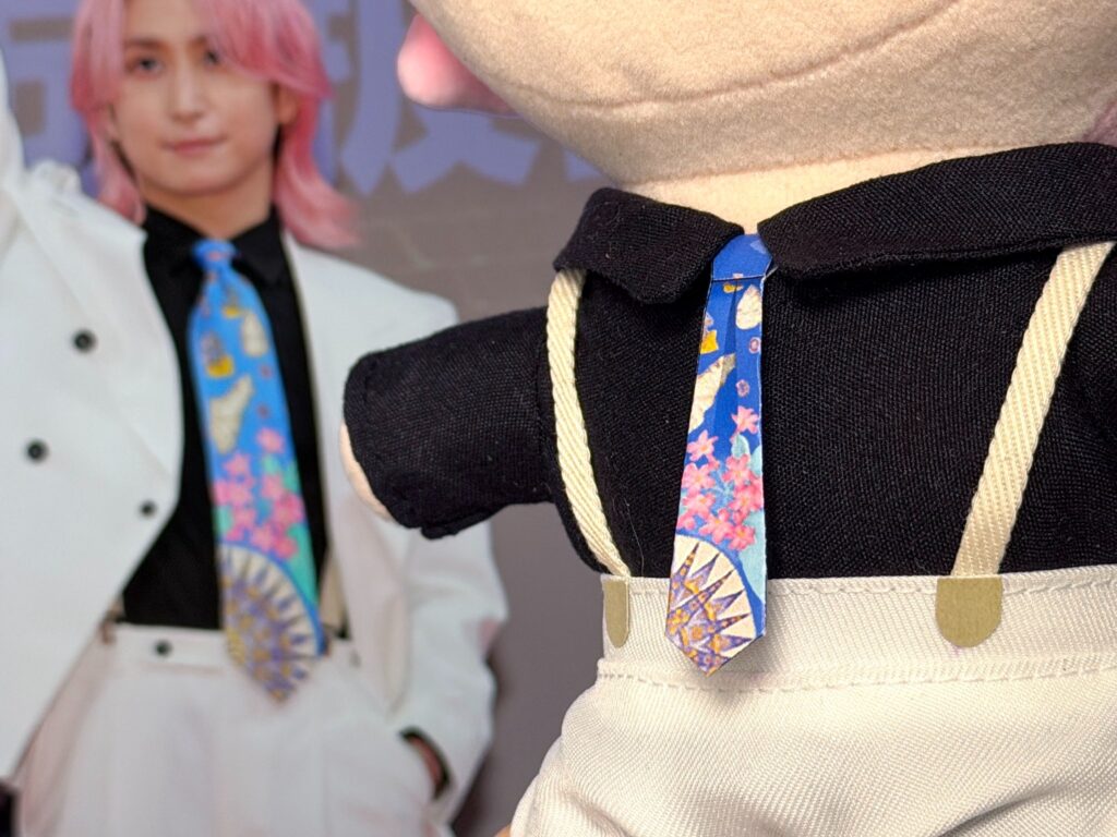 シンプルネクタイセリア