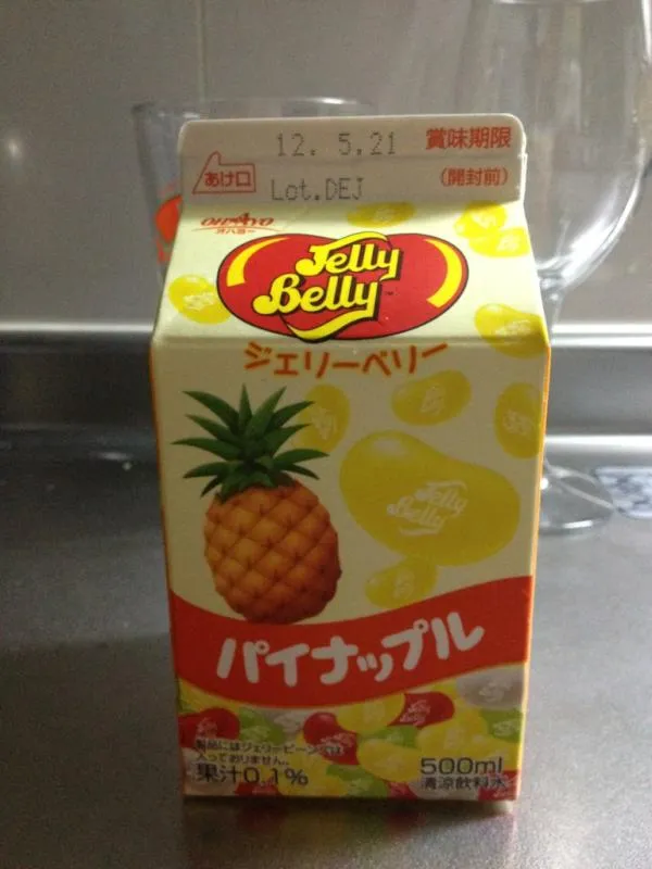 パイナップルジュース 紙パック コンビニ
