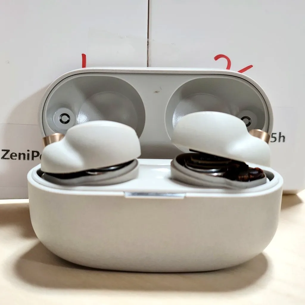 ワイヤレスイヤホン コンビニ 値段
