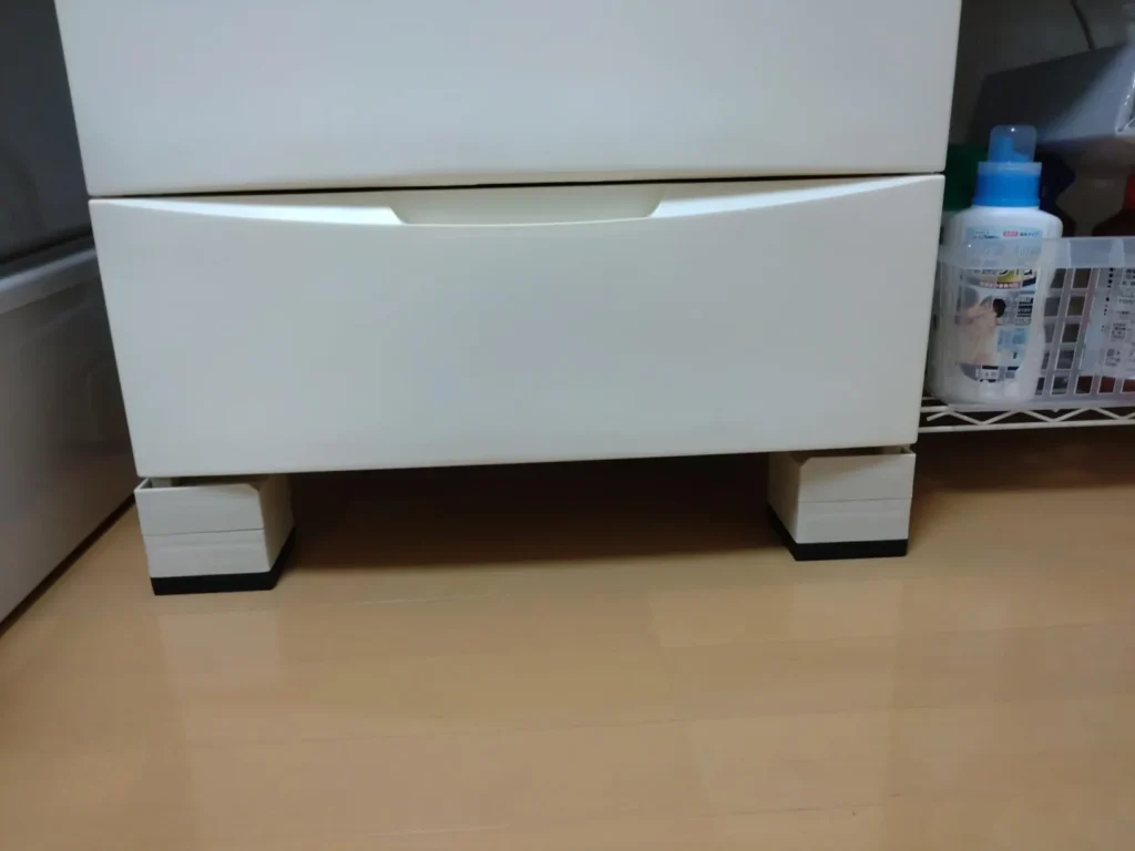 DIYで机の高さを上げる方法：費用を抑えたい方向け