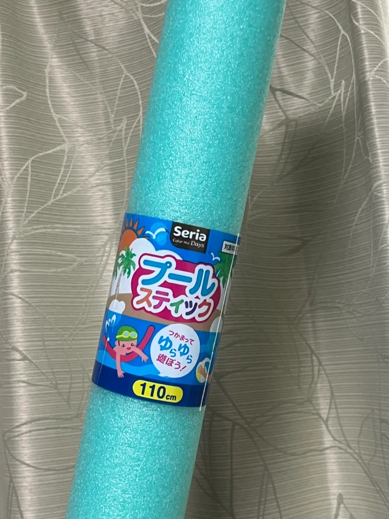 セリア・キャンドゥでのプールスティック取り扱い