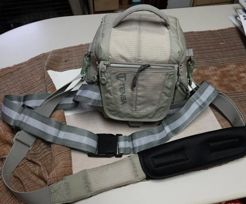 コスプレ用の大きなショルダーパッドは100均で買える